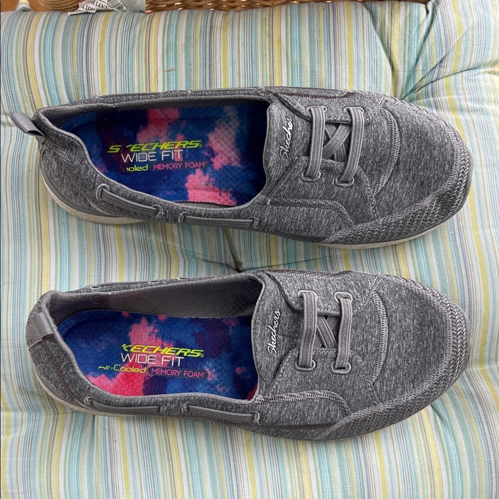 Skechers Women's Gray Wide Fit Sneakers